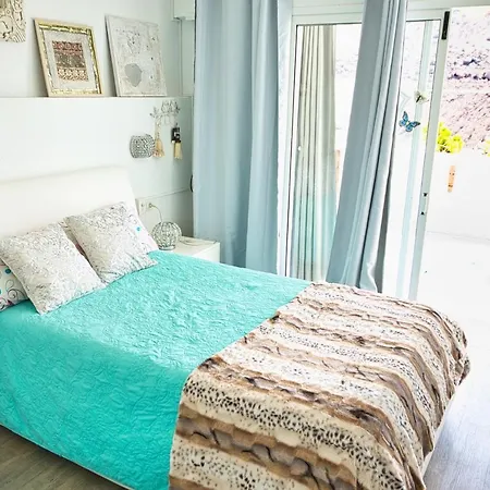 Malibu 2 Con Aire Acondicionado, Campo De Tennis Y Piscina Con Solarium