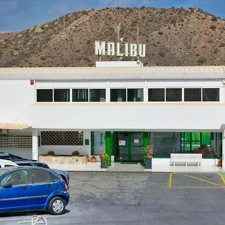 Malibu 2 Con Aire Acondicionado, Campo De Tennis Y Piscina Con Solarium